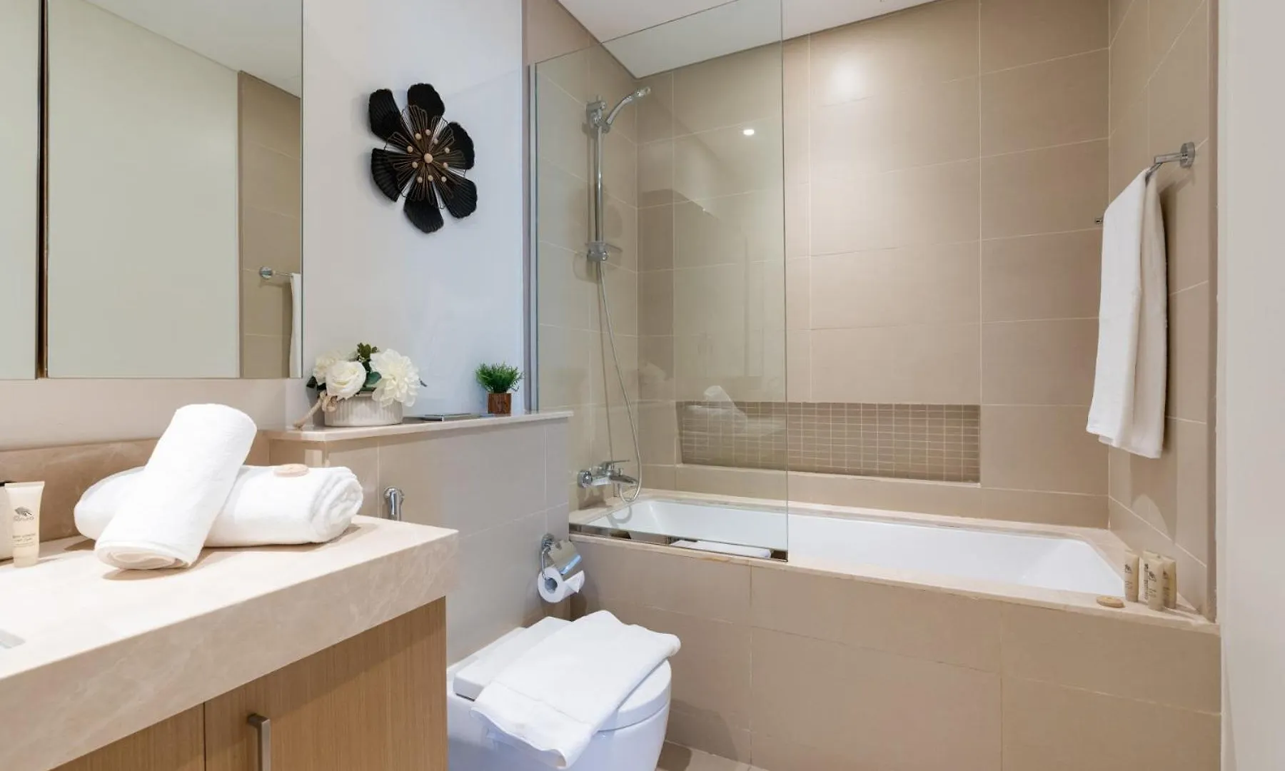 Cozy And Stunning Waterfront One Bed Lejlighed Dubai 0*,  Forenede Arabiske Emirater