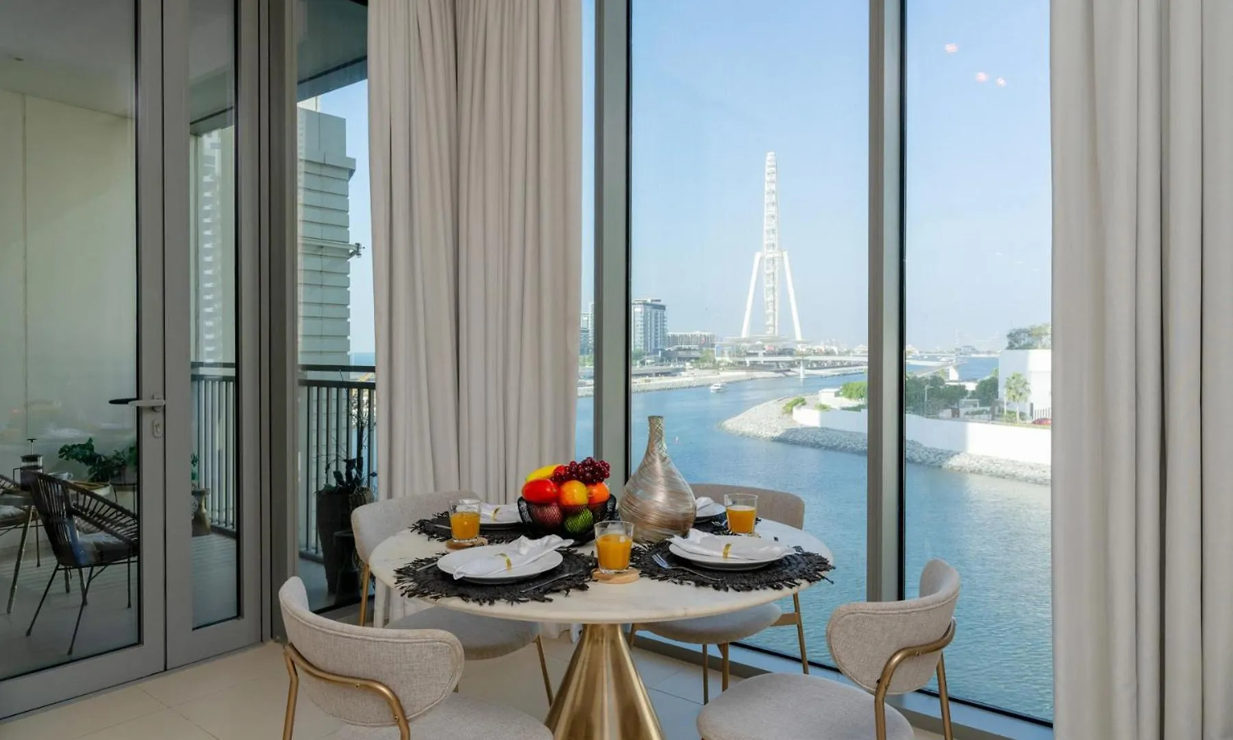 Cozy And Stunning Waterfront One Bed Apartment Dubai