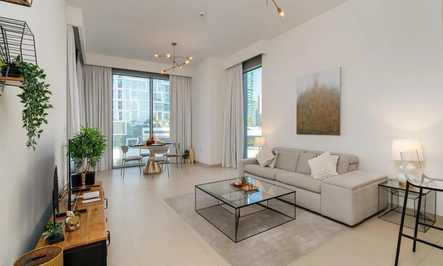 Cozy And Stunning Waterfront One Bed Apartment Dubai
