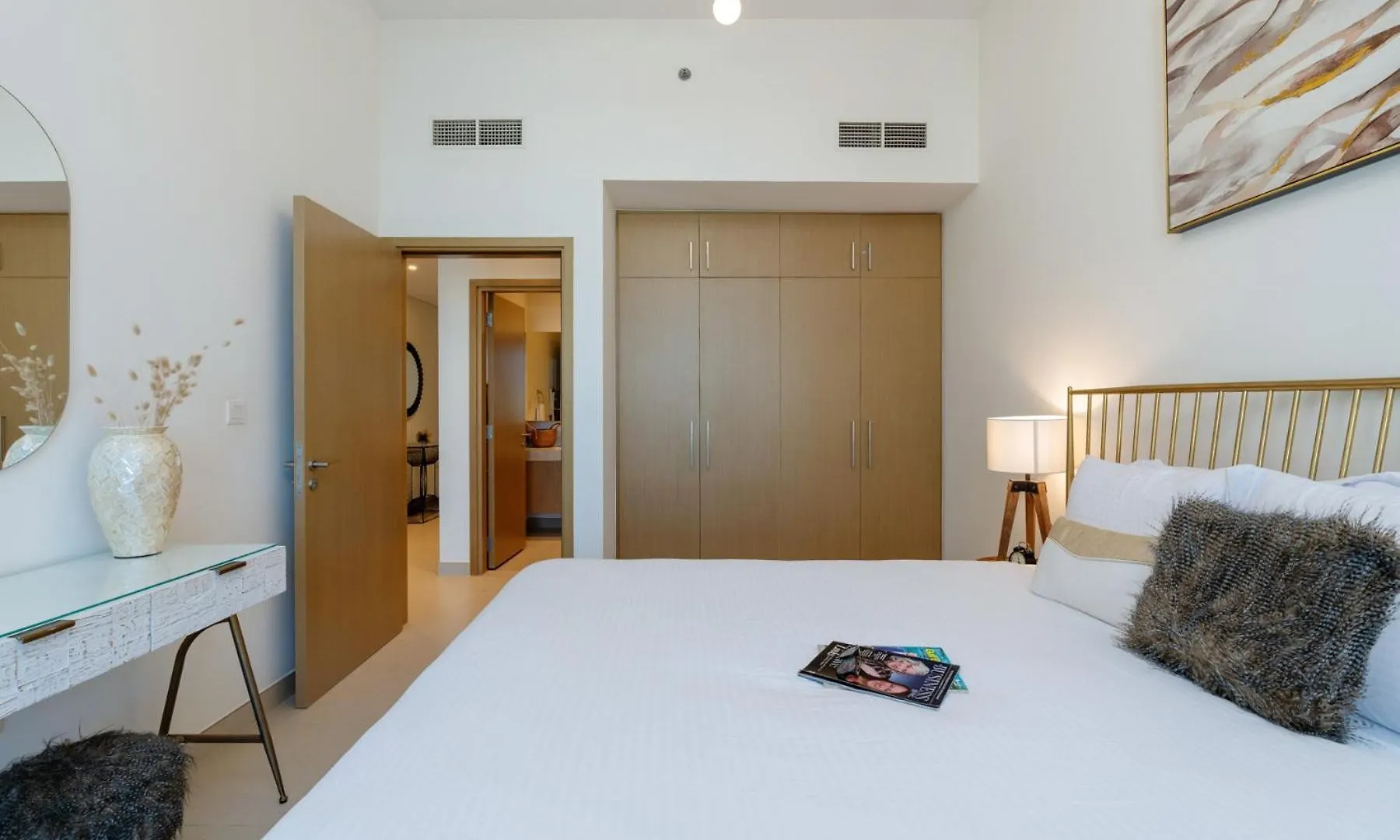 Cozy And Stunning Waterfront One Bed Apartment Dubai 0*,  United Arab Emirates