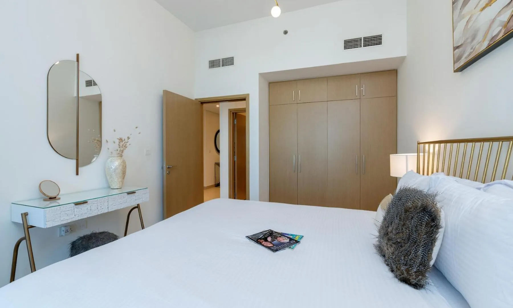 Cozy And Stunning Waterfront One Bed Apartment Dubai United Arab Emirates